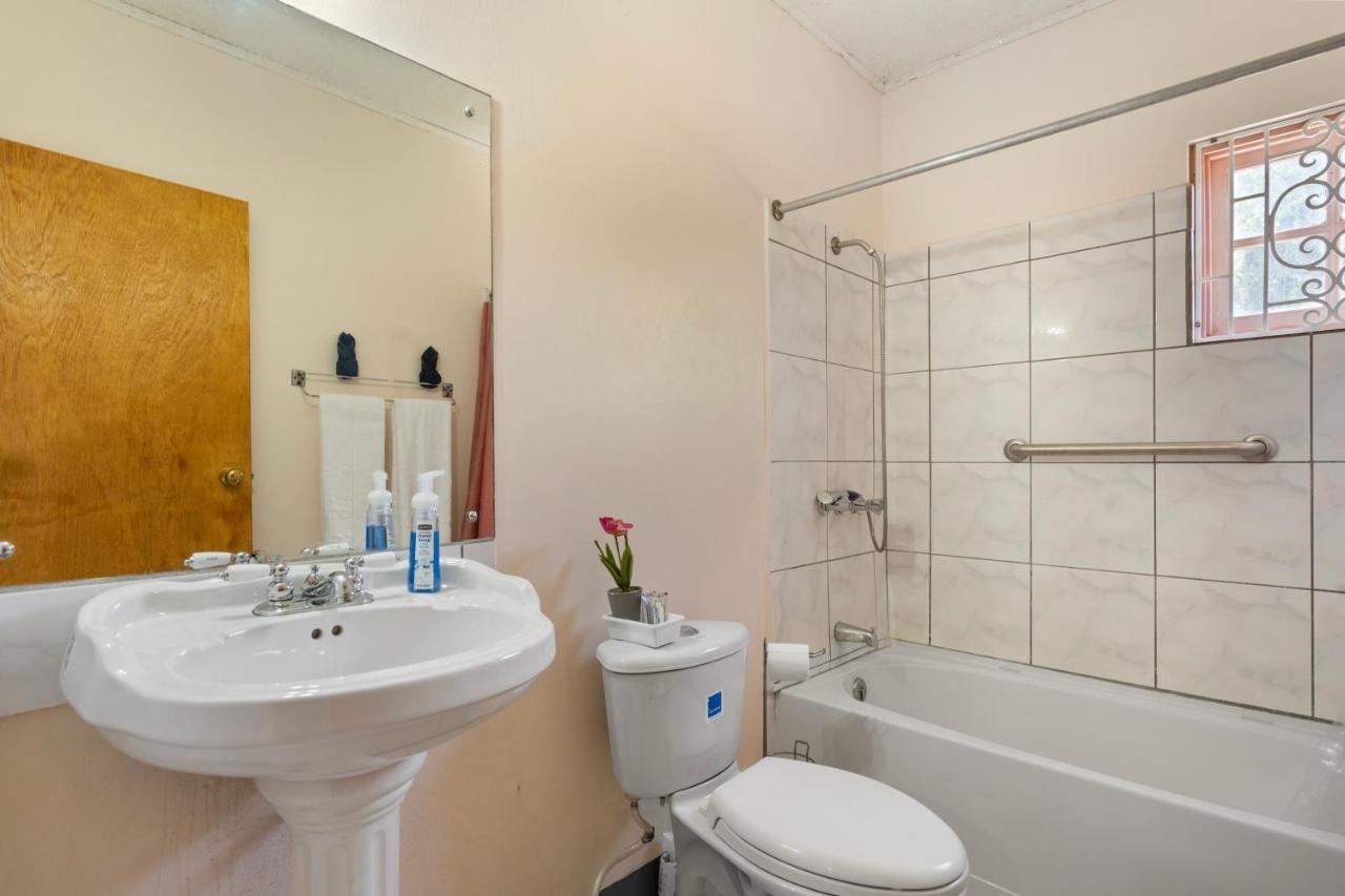 Shaw Park Gem Apt 12D Ocho Rios Exterior photo